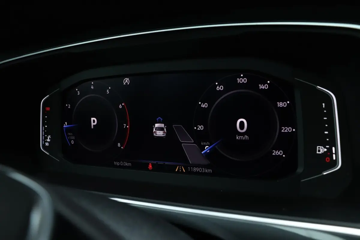 1.5 TSI / R-Line / DSG / 150PK / LED / Pano / Camera / Virtual Cockpit / Trekhaak / 19"!