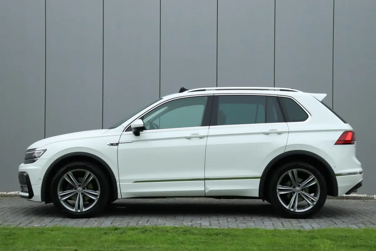 1.5 TSI / R-Line / DSG / 150PK / LED / Pano / Camera / Virtual Cockpit / Trekhaak / 19"!