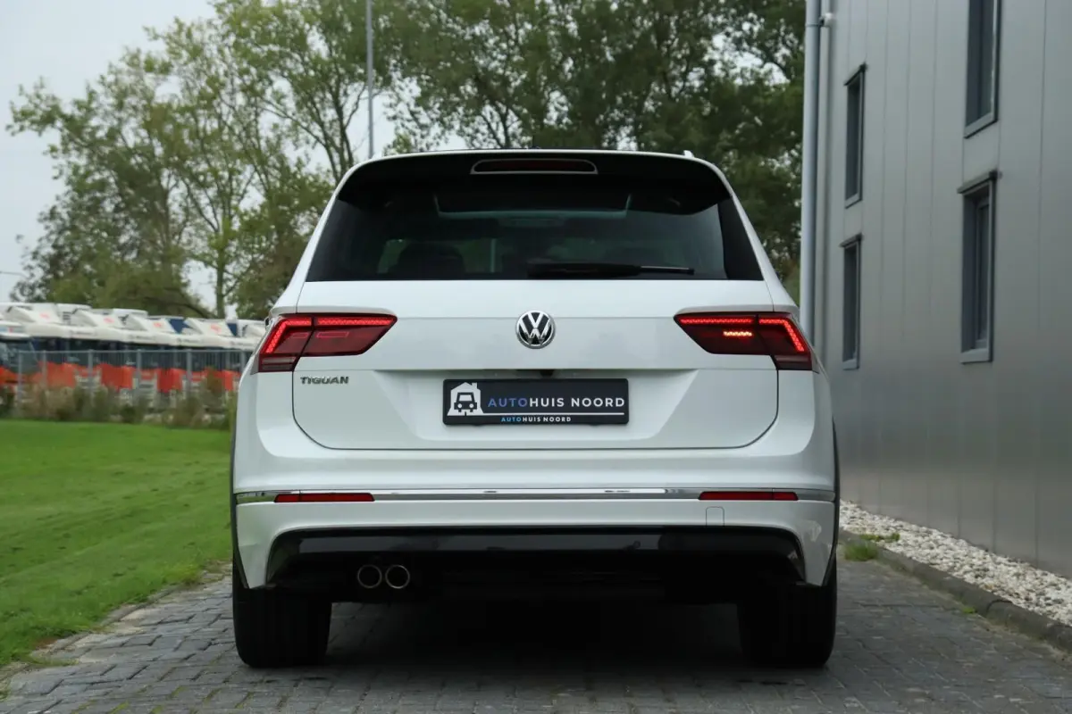 1.5 TSI / R-Line / DSG / 150PK / LED / Pano / Camera / Virtual Cockpit / Trekhaak / 19"!