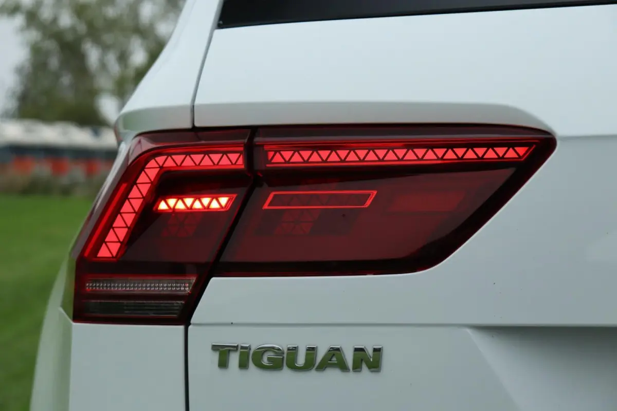1.5 TSI / R-Line / DSG / 150PK / LED / Pano / Camera / Virtual Cockpit / Trekhaak / 19"!