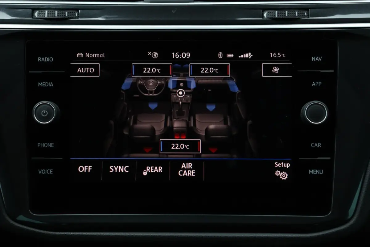 1.5 TSI / R-Line / DSG / 150PK / LED / Pano / Camera / Virtual Cockpit / Trekhaak / 19"!