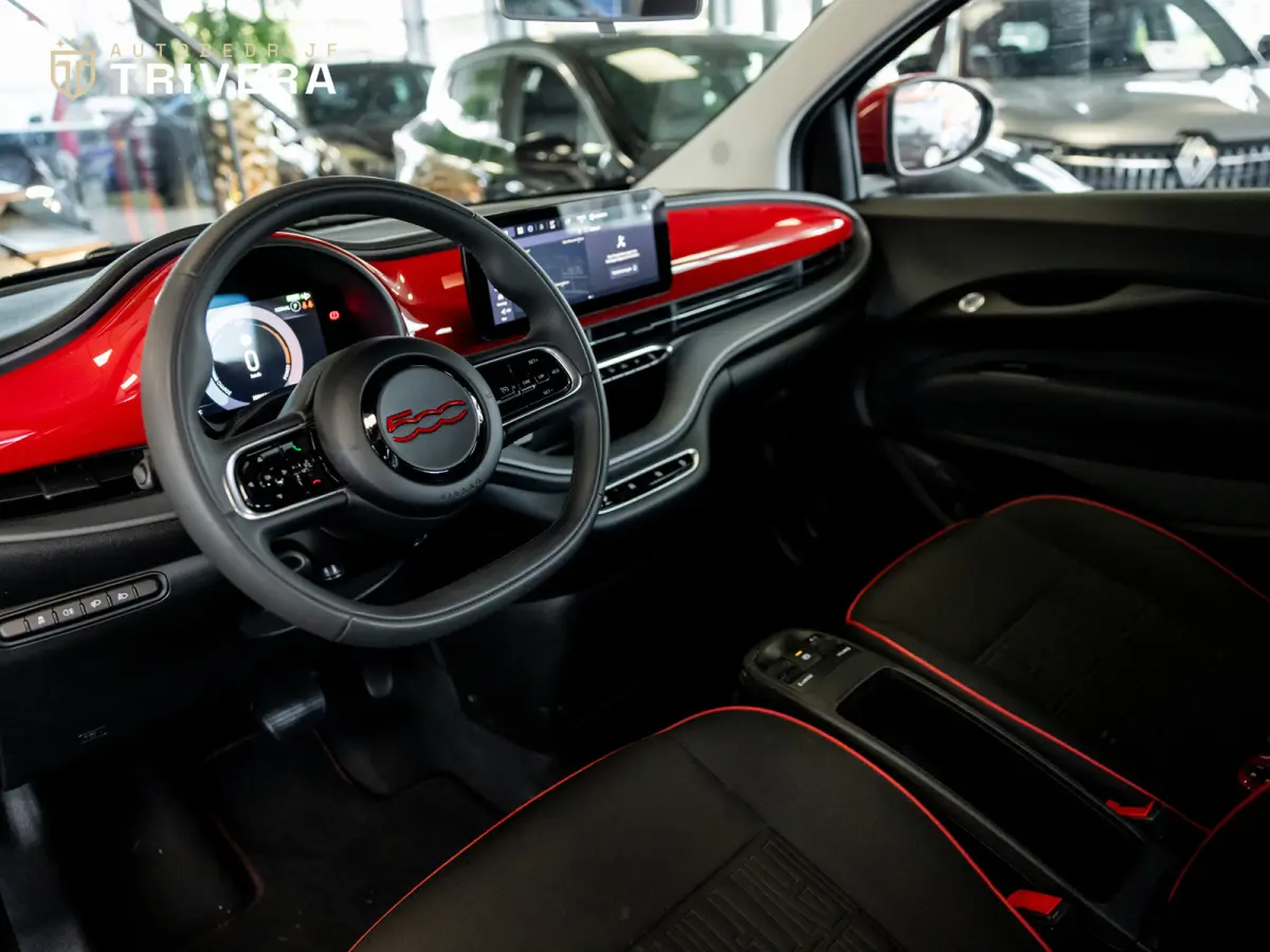 RED 24 kWh l SoH 93% l CAMERA l 1ste eigenaar l CARPLAY l LMV l BTW auto l Zeer lage km's l als nieuw