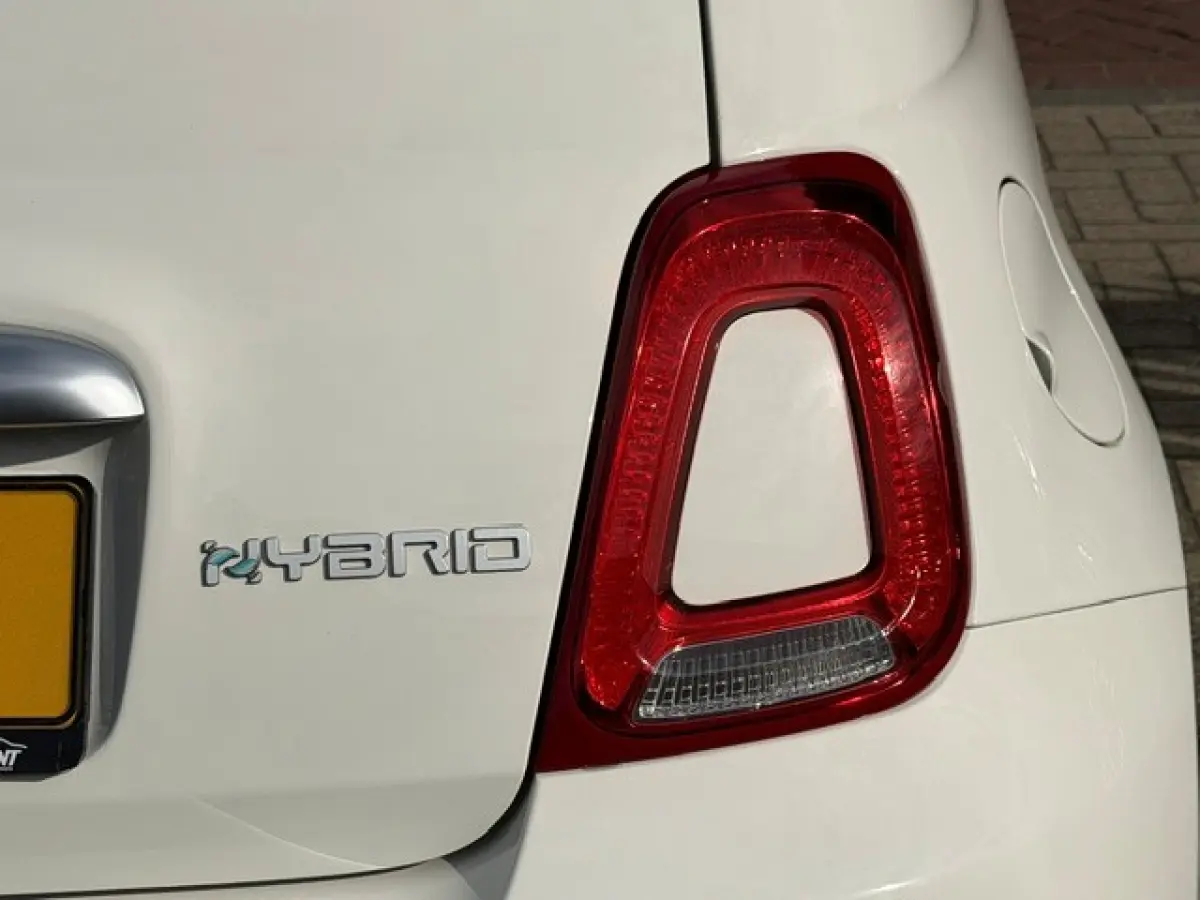 1.0 Hybrid Launch Ed. Clima Cruise PDC Stoelverwarming