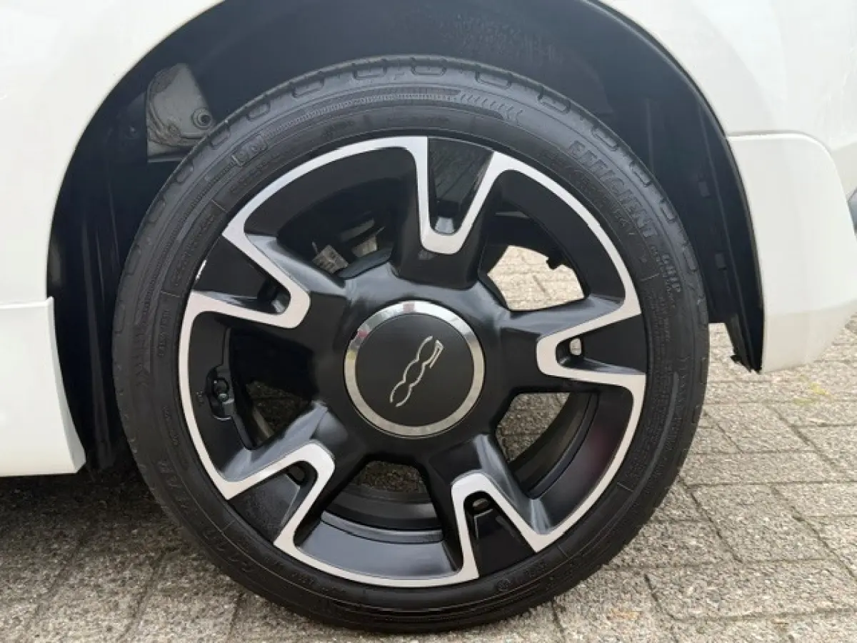 1.0 Hybrid Launch Ed. Clima Cruise PDC Stoelverwarming
