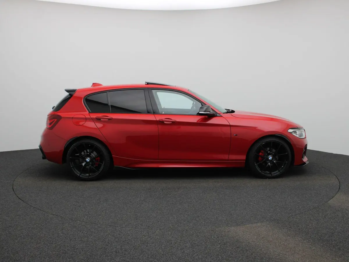 118i Centennial High Executive | AUTOMAAT| M-PAKKET | LEDER | CRUISE CONTROL | KEYLESS | STOELVERWARMING| CLIMATE CONTROL |
