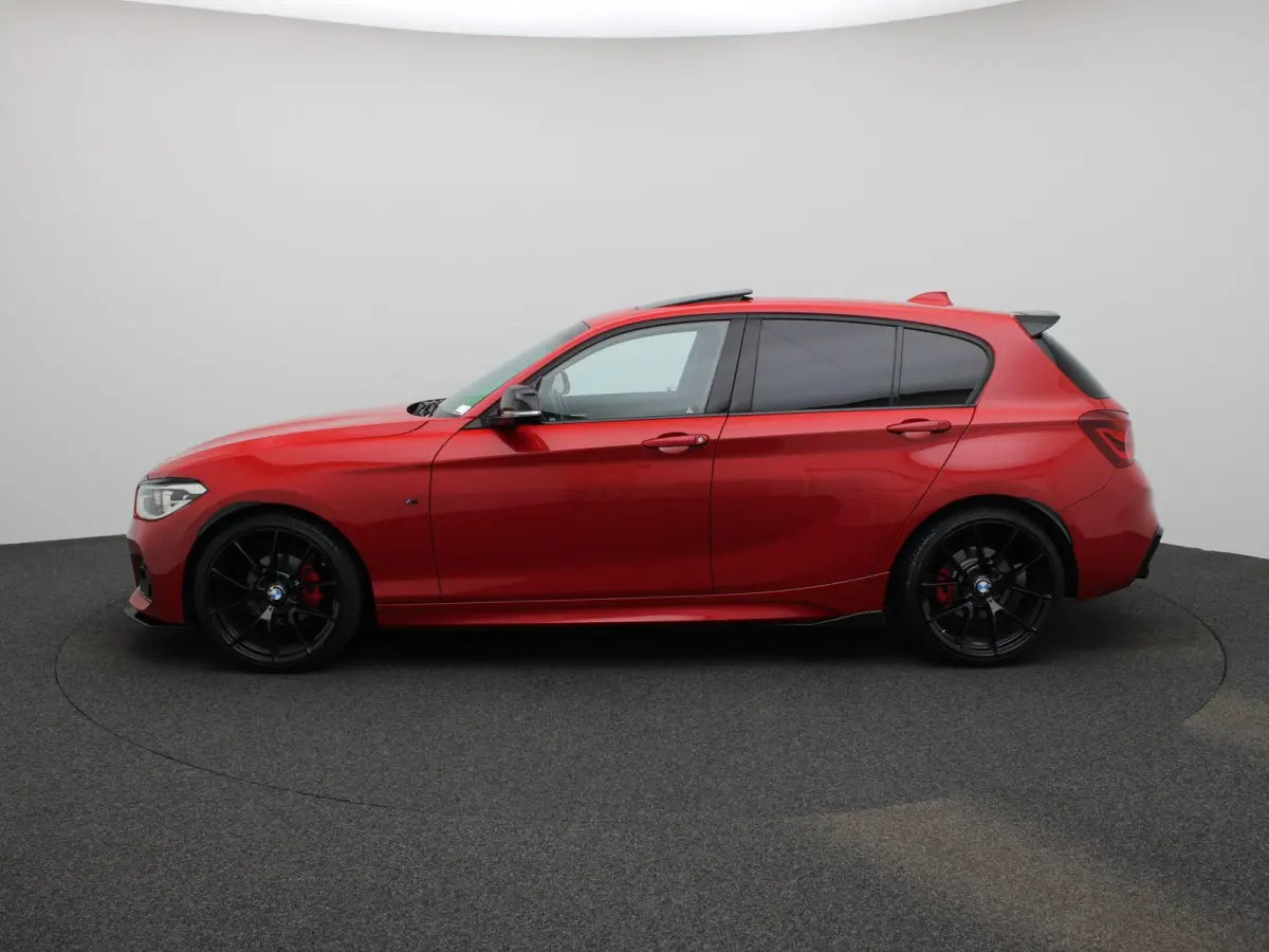 118i Centennial High Executive | AUTOMAAT| M-PAKKET | LEDER | CRUISE CONTROL | KEYLESS | STOELVERWARMING| CLIMATE CONTROL |