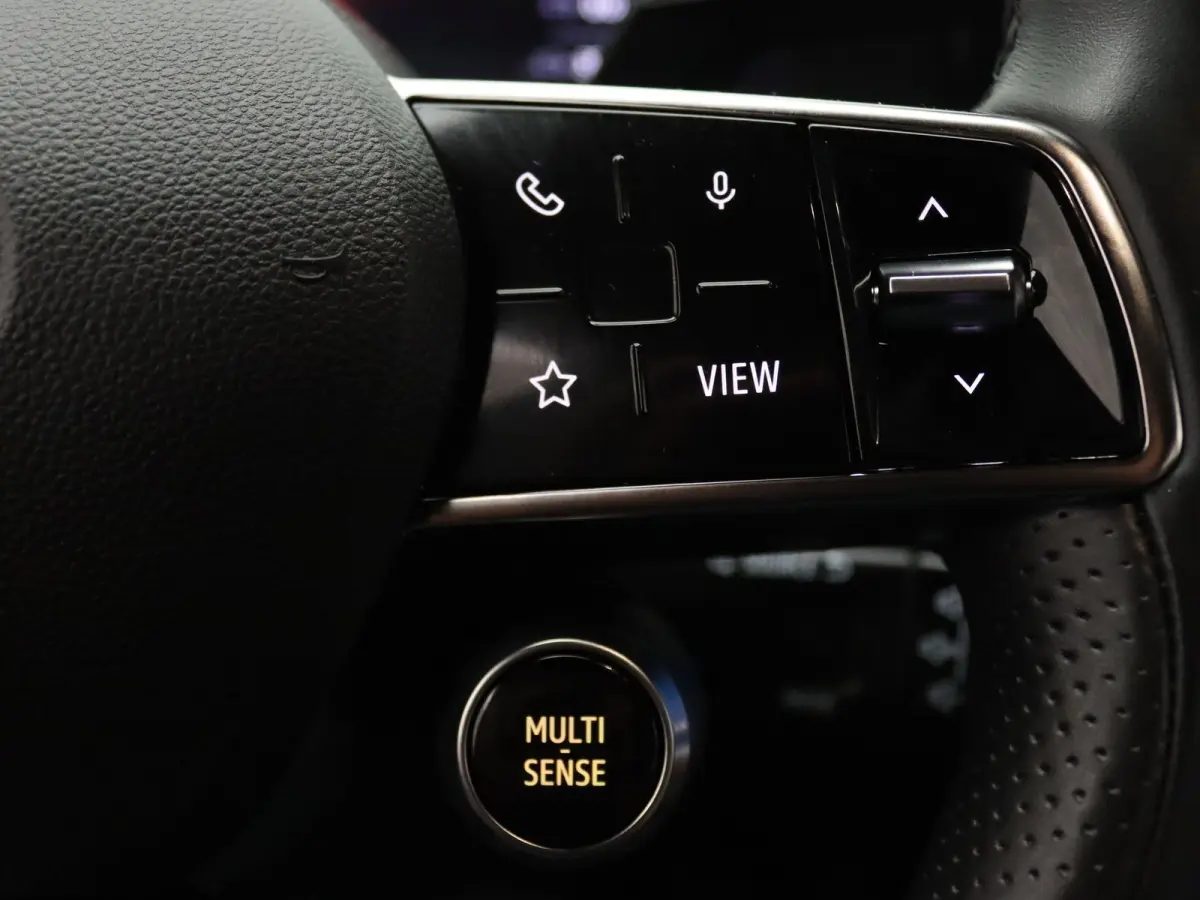 EV60 Optimum Charge Techno Apple Carplay/Android Auto | Climate