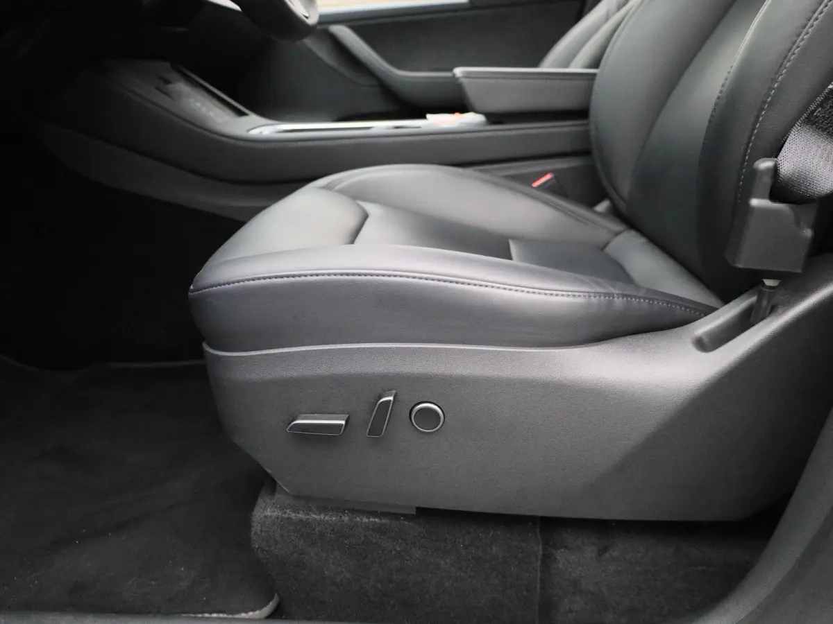 Long Range AWD 75 kWh | PANO | CAMERA | ACC | LEDER | ELEKTR. STOELVERSTELLING | STOELVERWARMING |