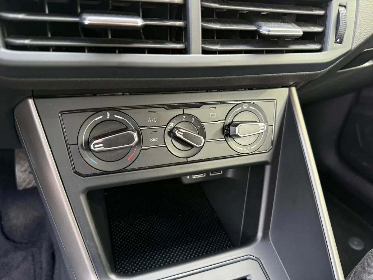 1.0 TSI Comfortline Business CRUISE I NAP I PDC I CARPLAY I NL AUTO