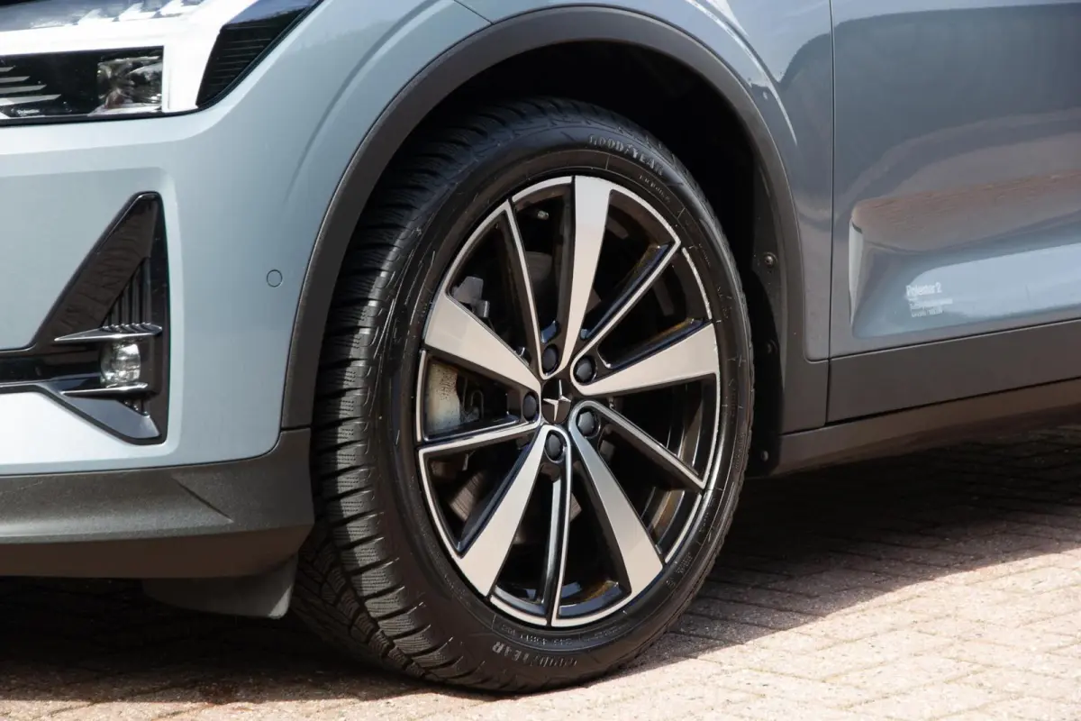 Standard Range Single Motor 63kWh