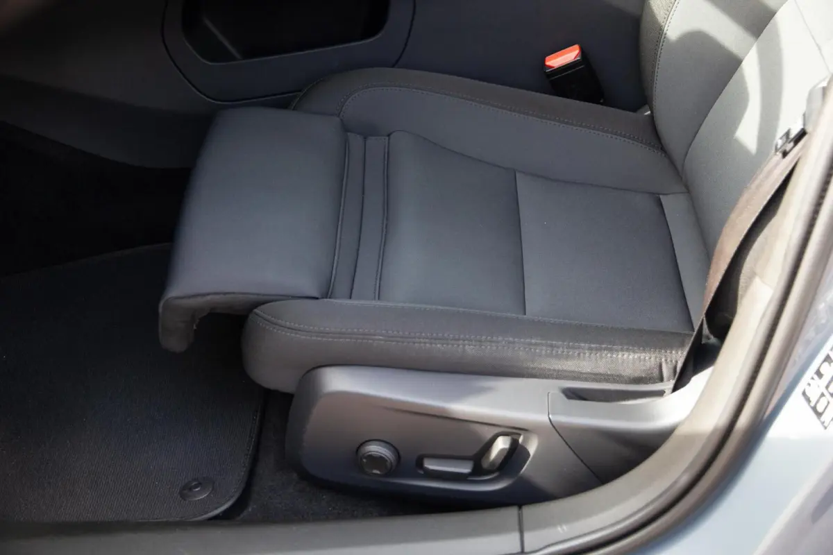 Standard Range Single Motor 63kWh