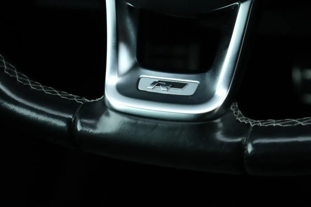 1.5 TSI / 3X R-Line / DSG / 150PK / LED / Virtual Cockpit / Pano / Camera / 19"!
