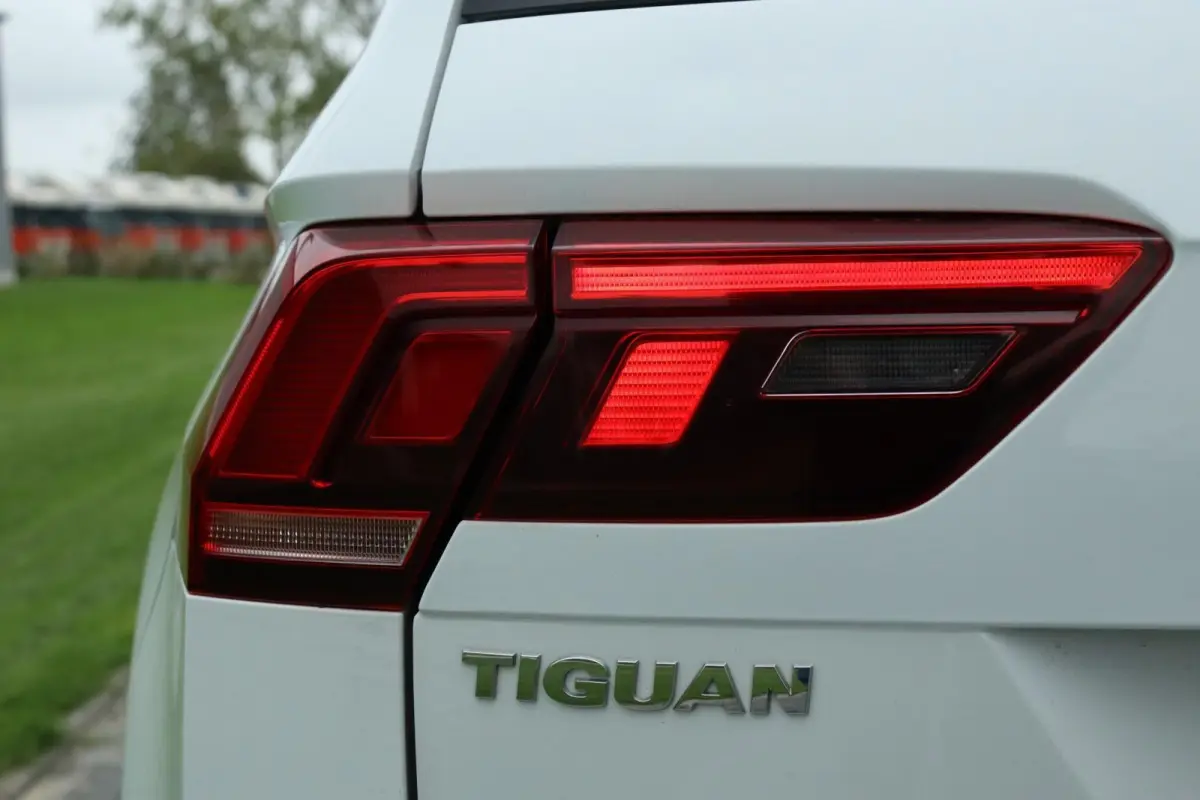 1.5 TSI / 3X R-Line / DSG / 150PK / LED / Virtual Cockpit / Pano / Camera / 19"!