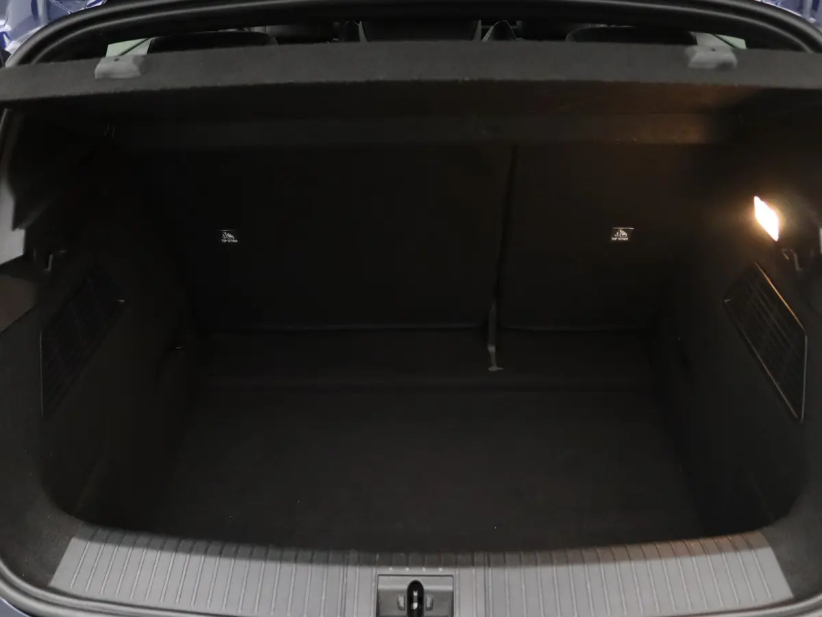 EV60 Optimum Charge Techno Apple Carplay/Android Auto | Climate