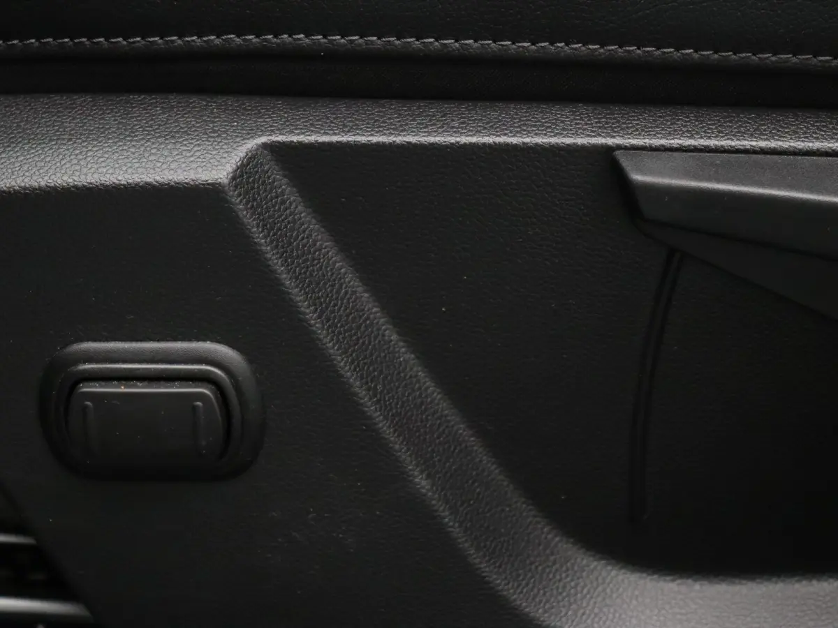 EV60 Optimum Charge Techno Apple Carplay/Android Auto | Climate