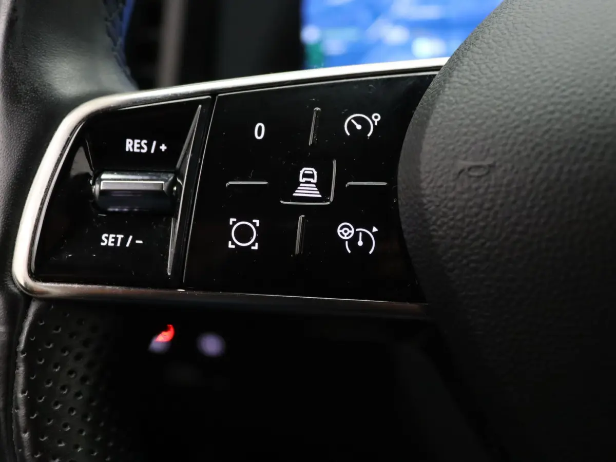 EV60 Optimum Charge Techno Apple Carplay/Android Auto | Climate