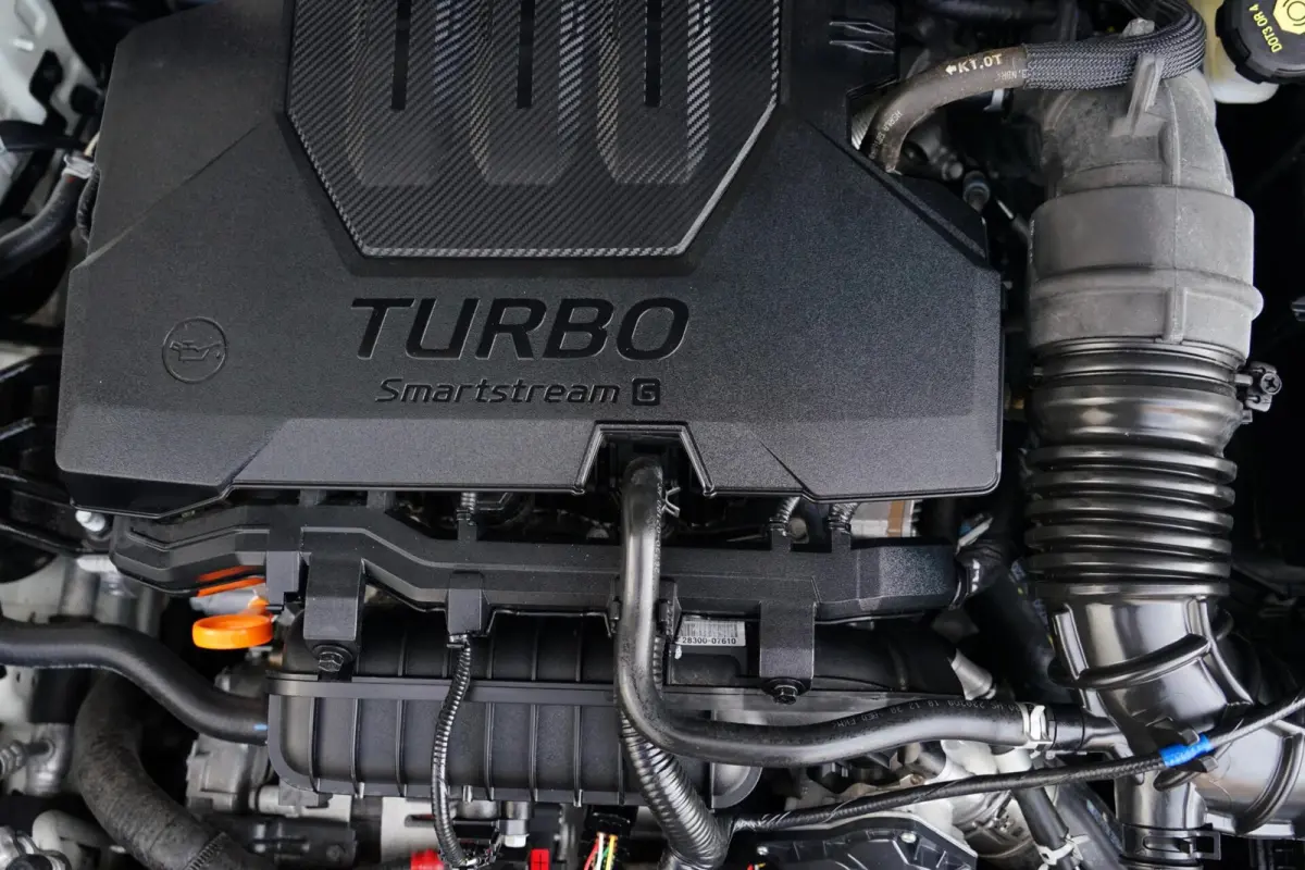 1.0 T-GDi MHEV ComfortLine, NL, 1e eig. CarPlay