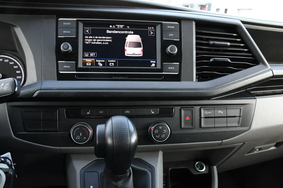 2.0 TDI L2H1 ABT Edition Carplay, Stoelverwarming, Sensoren, Adapteive Cruise, LED, 150pk, Automaat, Standkachel, Multimedia, Uniek!