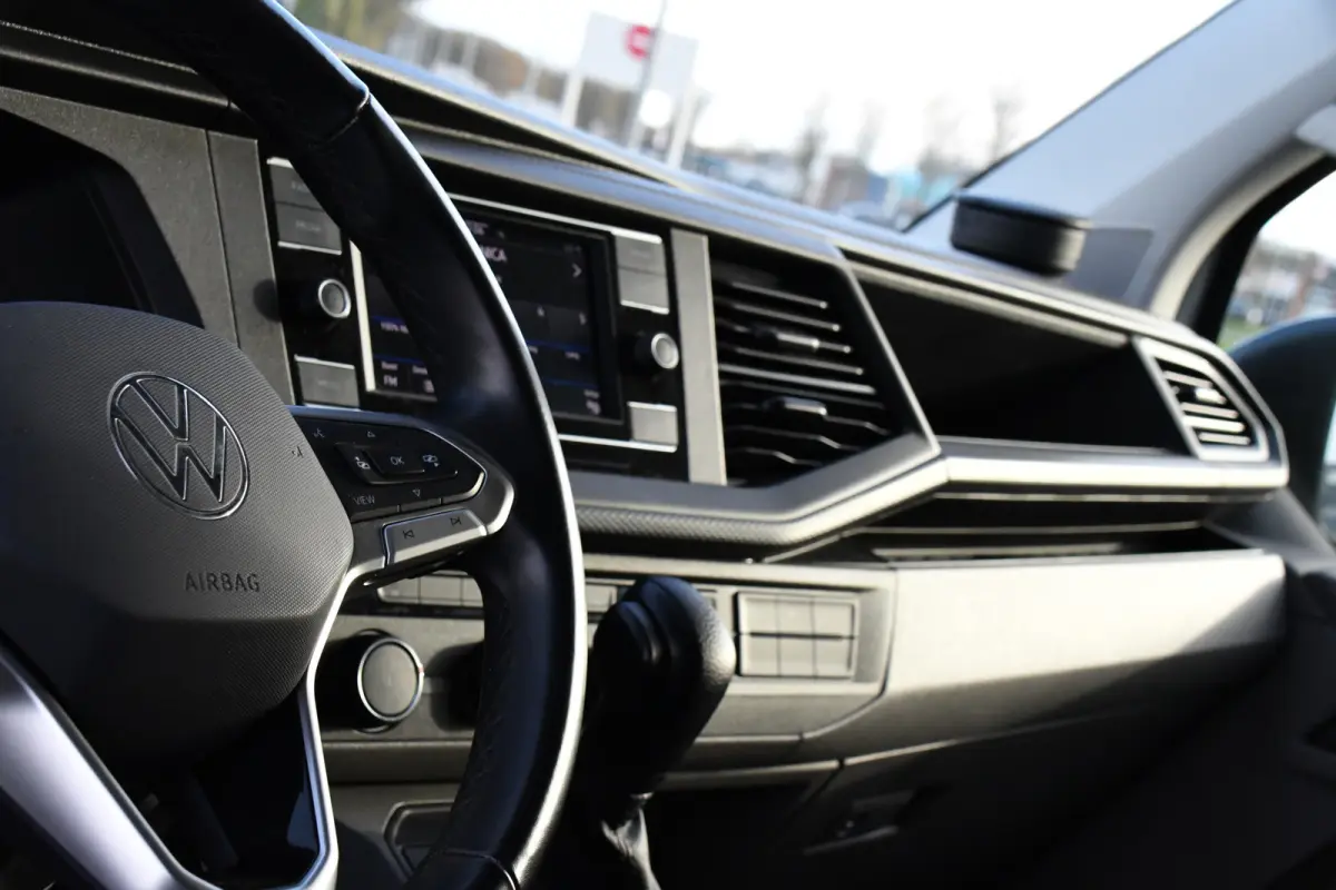 2.0 TDI L2H1 ABT Edition Carplay, Stoelverwarming, Sensoren, Adapteive Cruise, LED, 150pk, Automaat, Standkachel, Multimedia, Uniek!