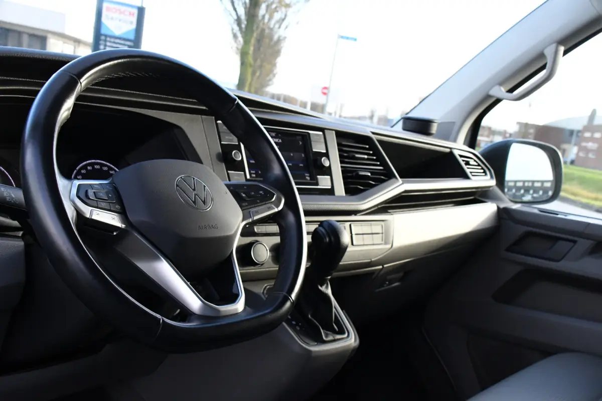 2.0 TDI L2H1 ABT Edition Carplay, Stoelverwarming, Sensoren, Adapteive Cruise, LED, 150pk, Automaat, Standkachel, Multimedia, Uniek!