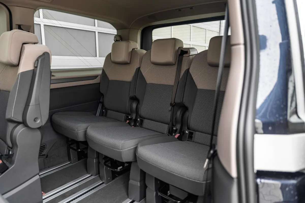 1.5 eHybrid 245pk L2 Bulli Edition | Panoramadak | Trekhaak Wegklapbaar | 19" Velgen