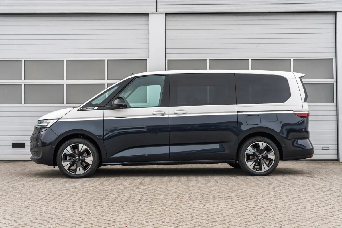 1.5 eHybrid 245pk L2 Bulli Edition | Panoramadak | Trekhaak Wegklapbaar | 19" Velgen