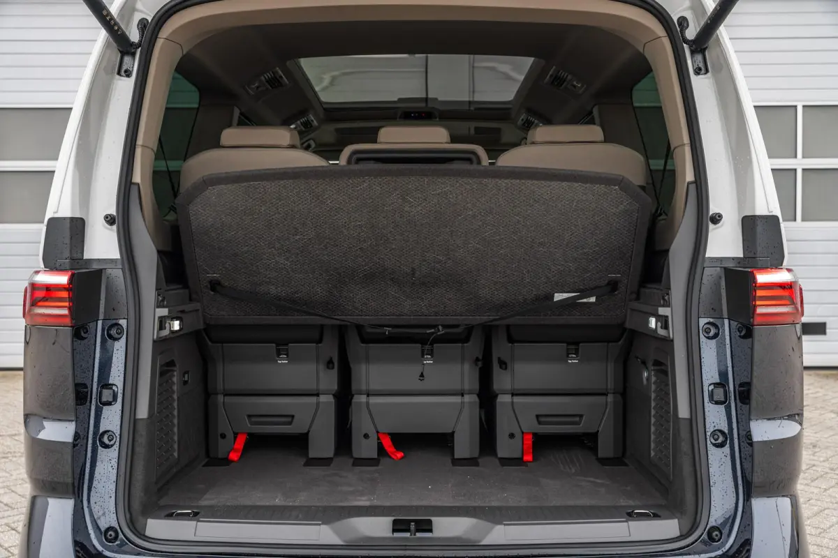 1.5 eHybrid 245pk L2 Bulli Edition | Panoramadak | Trekhaak Wegklapbaar | 19" Velgen