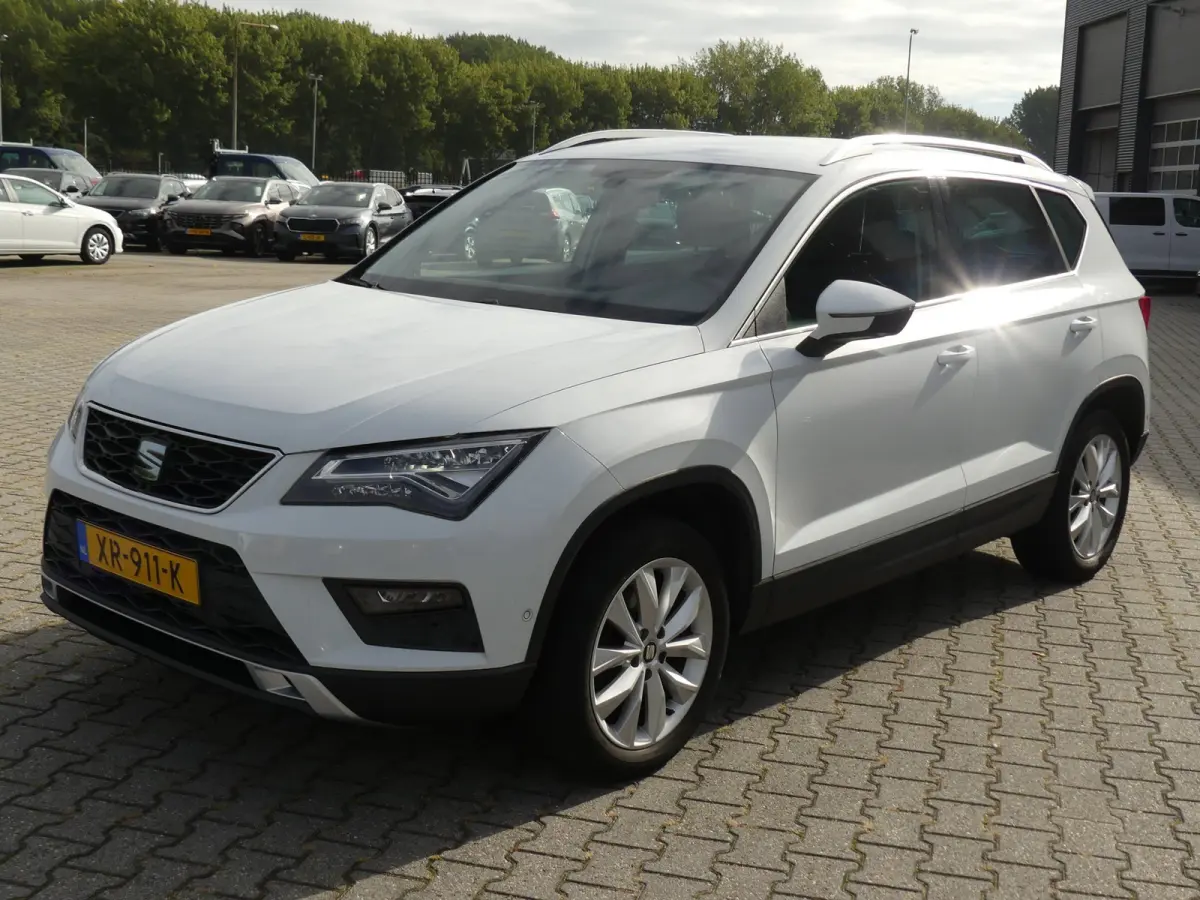 1.0 EcoTSI Style Business Intense / Virtual Cockpit /