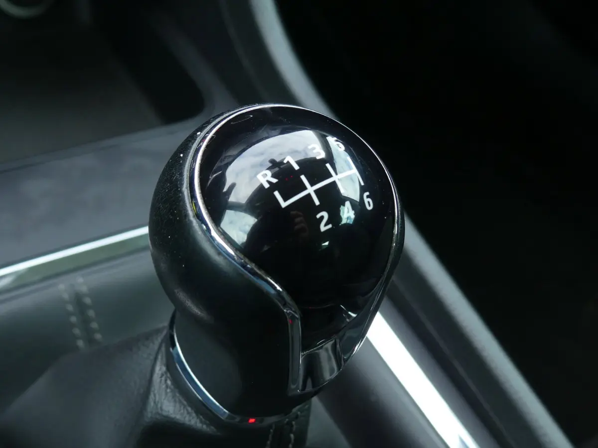1.0 EcoTSI Style Business Intense / Virtual Cockpit /