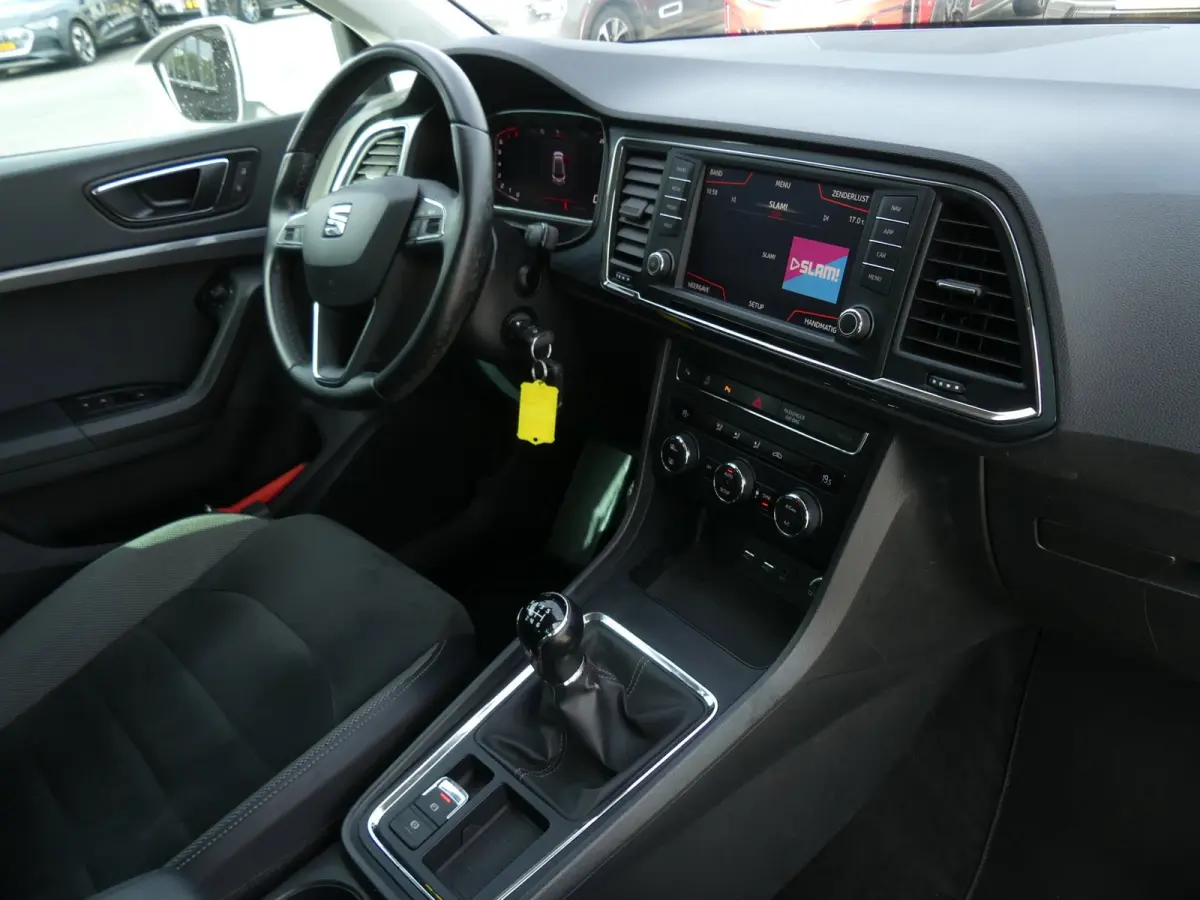 1.0 EcoTSI Style Business Intense / Virtual Cockpit /