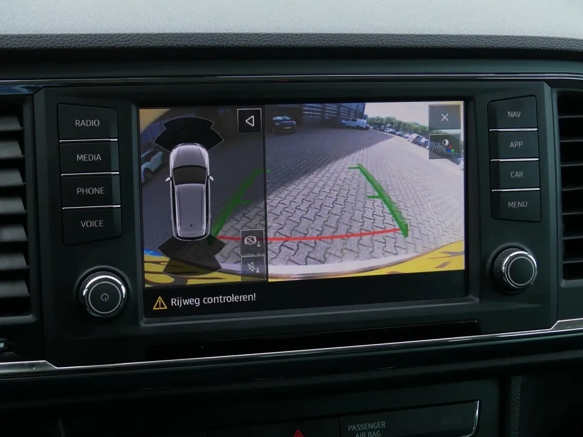 1.0 EcoTSI Style Business Intense / Virtual Cockpit /