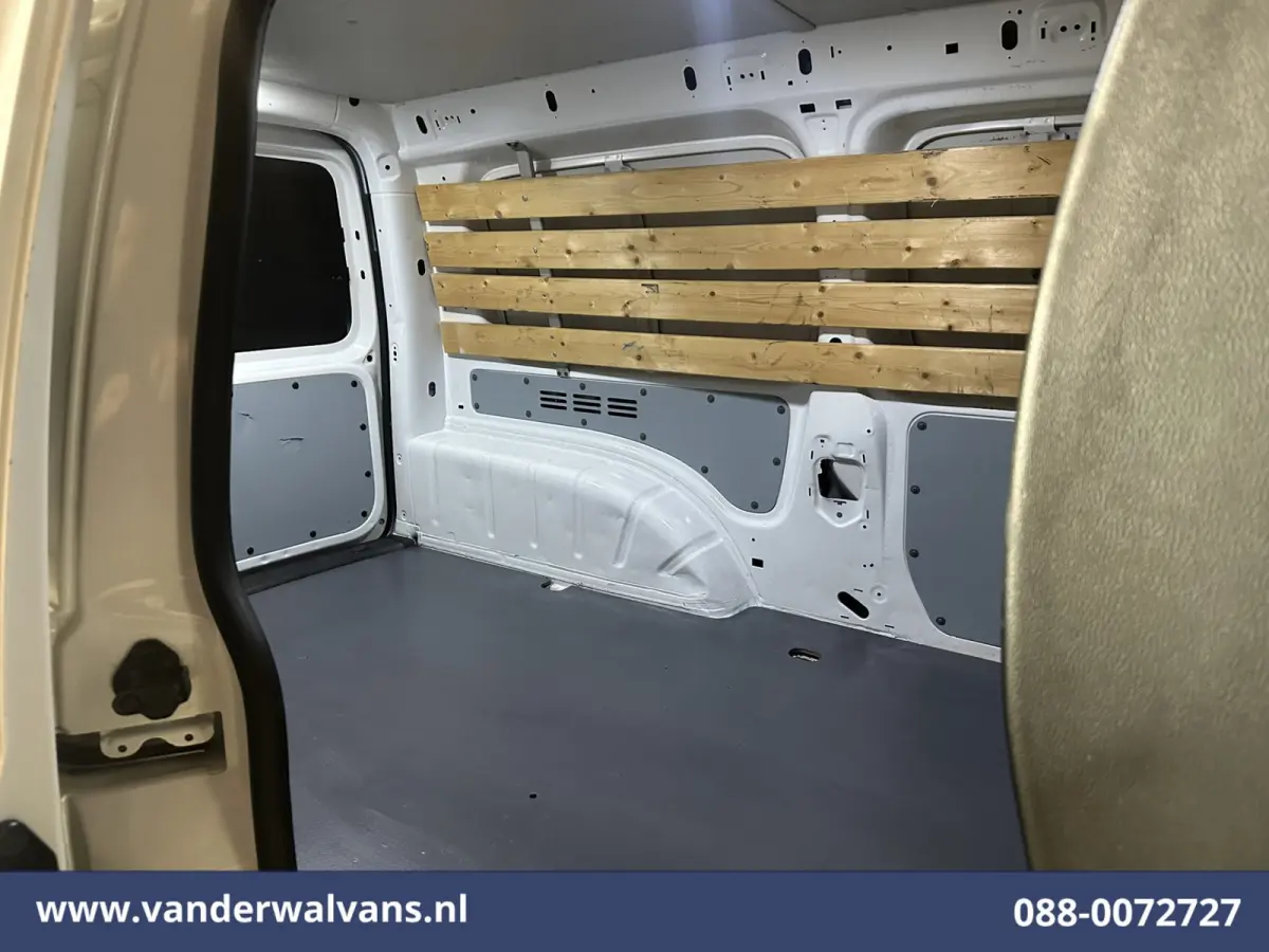 2.0 TDI L2H1 Euro6 Airco | Navigatie | Apple Carplay | Cruisecontrol | LED Android Auto, Verwarmde voorruit, 1400kg Trekhaak, Parkeersensoren