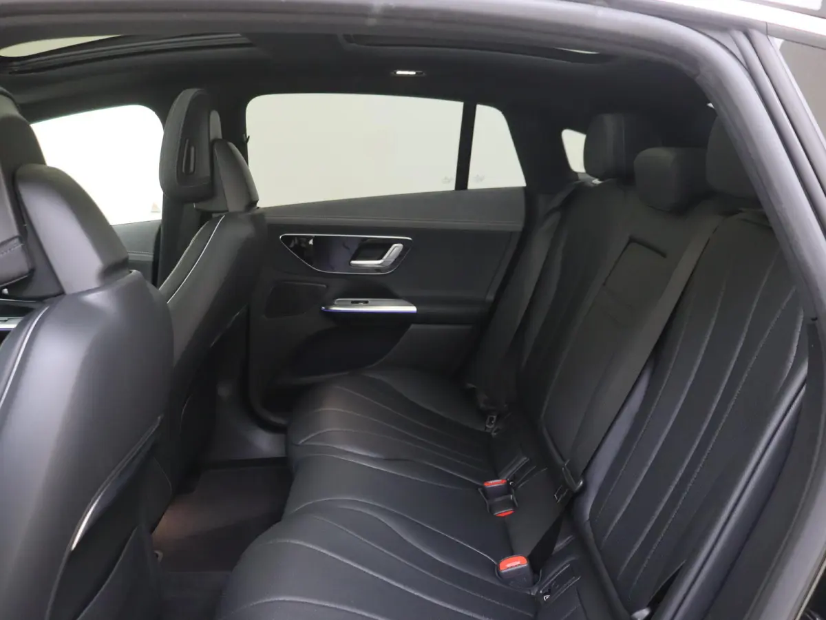 300 Business Edition 89 kWh / Memory-Stoelen / Achteruitrijcamera / Panaromadak /