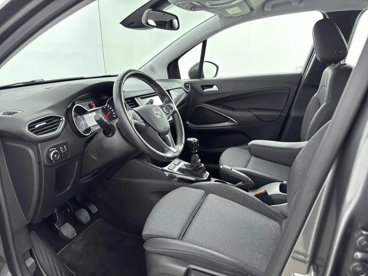 110pk Elegance | 1ste eigenaar | Camera | Winterpakket | Climate | AGR stoel | AppleCarplay/Android |