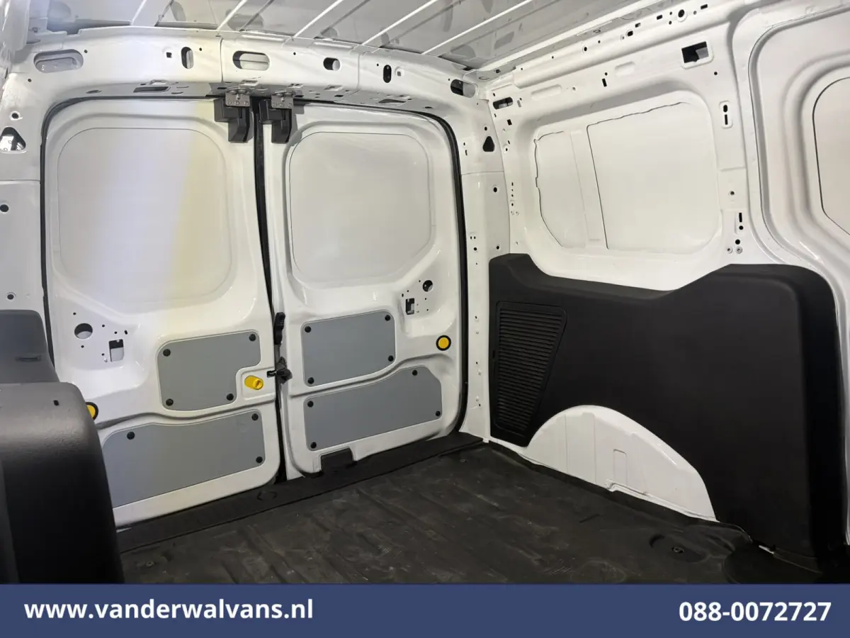 2.0 TDCI 120pk L2H1 Euro6 Airco | Camera | Navigatie | Android Auto | Stoelverwarming | Verwarmde Voorruit Parkeersensoren, 1500kg trekvermogen
