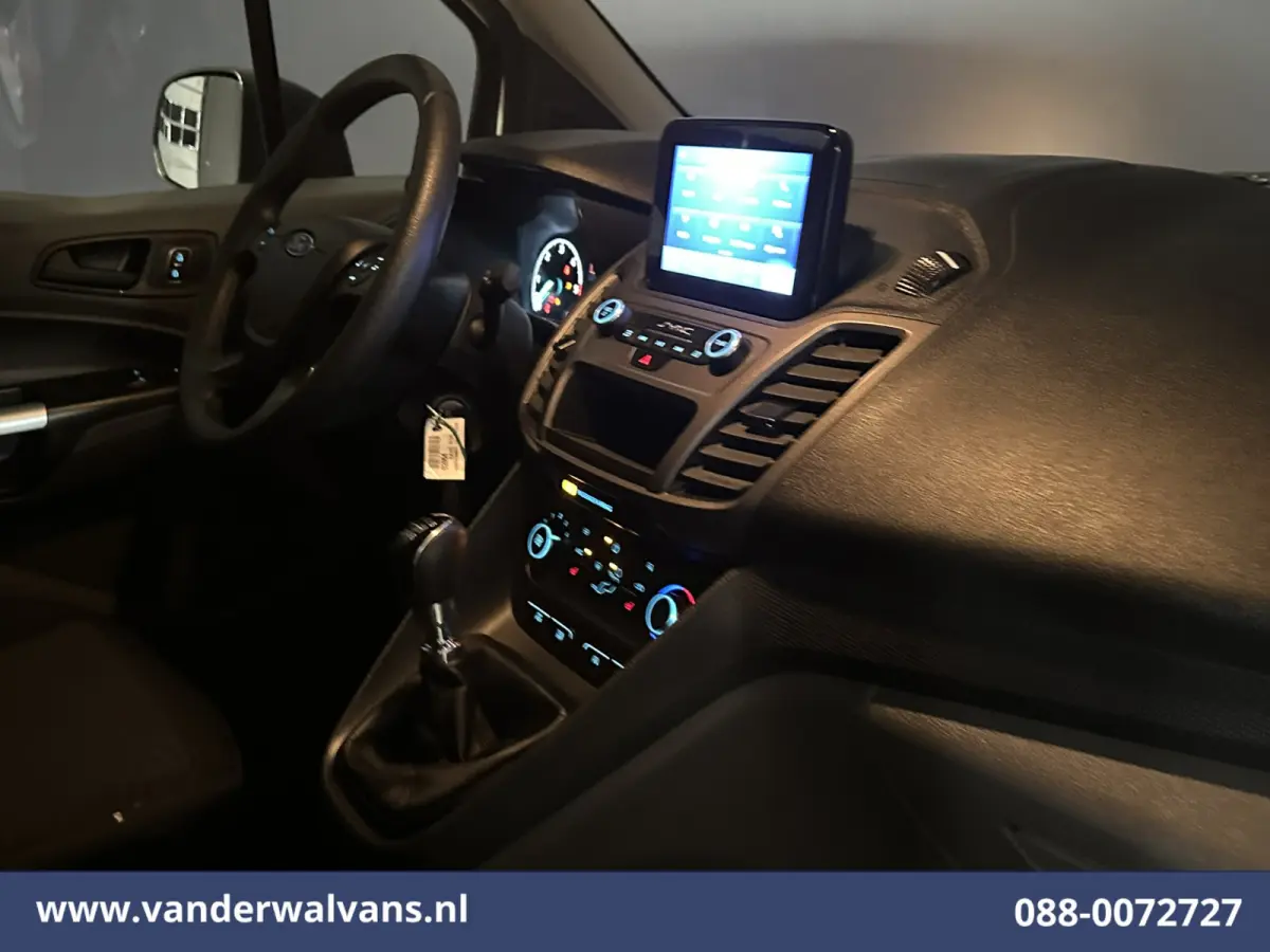 2.0 TDCI 120pk L2H1 Euro6 Airco | Camera | Navigatie | Android Auto | Stoelverwarming | Verwarmde Voorruit Parkeersensoren, 1500kg trekvermogen