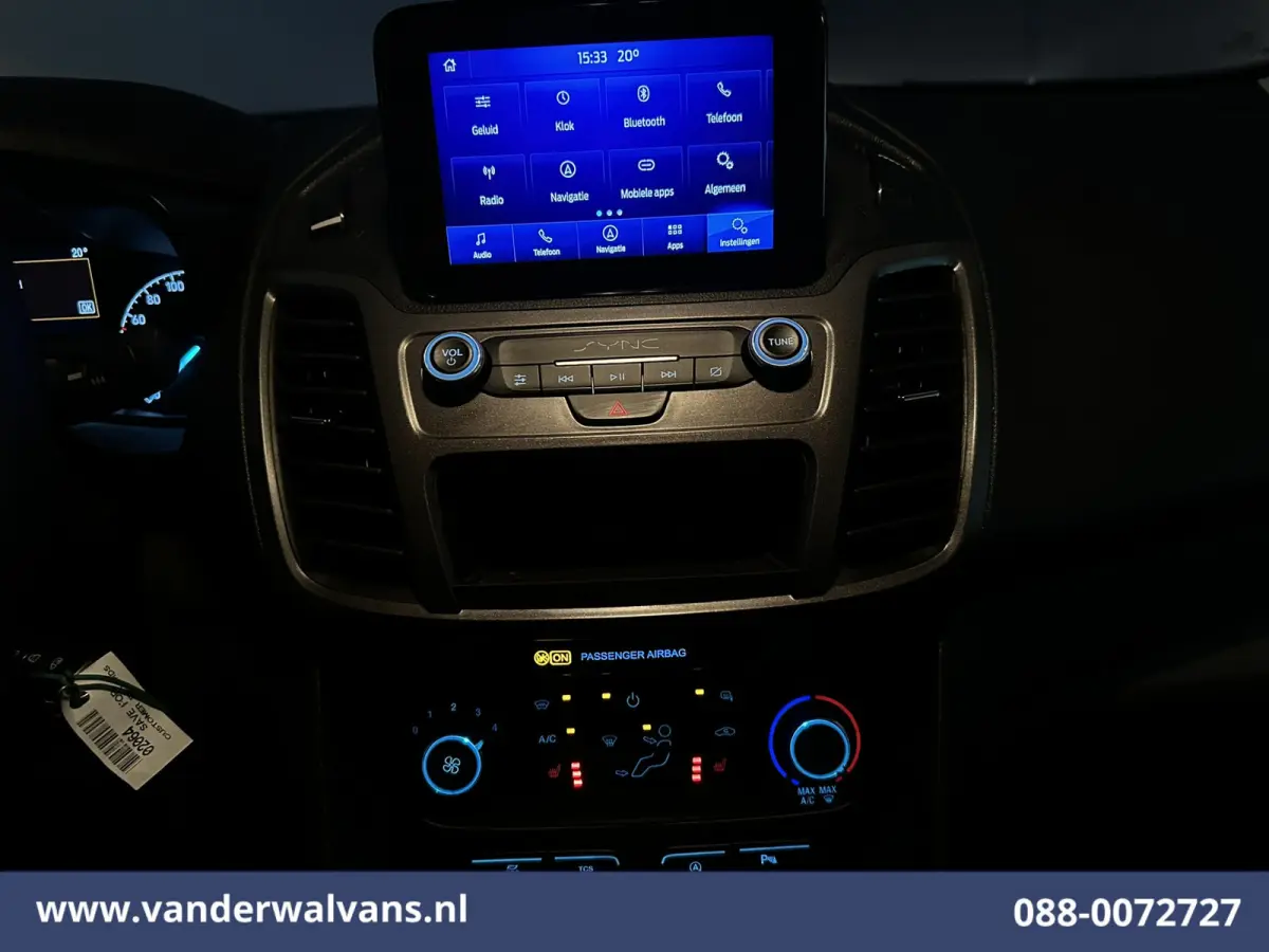 2.0 TDCI 120pk L2H1 Euro6 Airco | Camera | Navigatie | Android Auto | Stoelverwarming | Verwarmde Voorruit Parkeersensoren, 1500kg trekvermogen