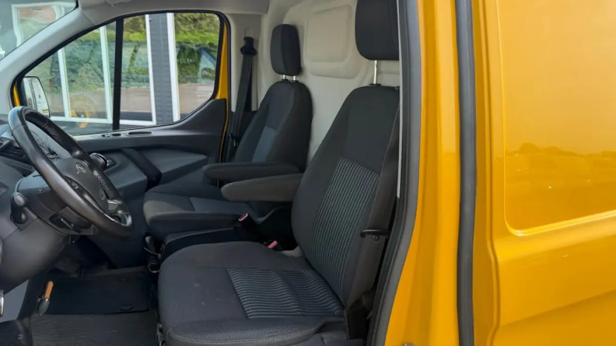 2.0 TDCI 77KW 105PK L2H1 EURO 6 AIRCO/ CRUISE CONTROL/ TREKHAAK/ 100% DEALERONDERHOUDEN