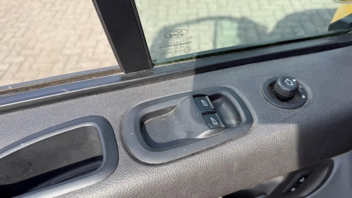2.0 TDCI 77KW 105PK L2H1 EURO 6 AIRCO/ CRUISE CONTROL/ TREKHAAK/ 100% DEALERONDERHOUDEN