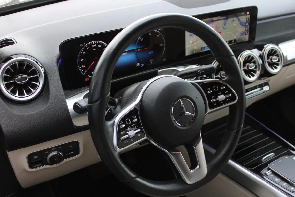 350 4MATIC 67 kWh (SOH 97,64%) Luxury Line LEDER DISTRONIC SFEER 360-CAMERA CARPLAY