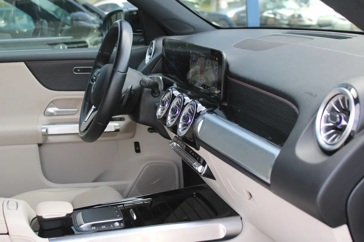 350 4MATIC 67 kWh (SOH 97,64%) Luxury Line LEDER DISTRONIC SFEER 360-CAMERA CARPLAY