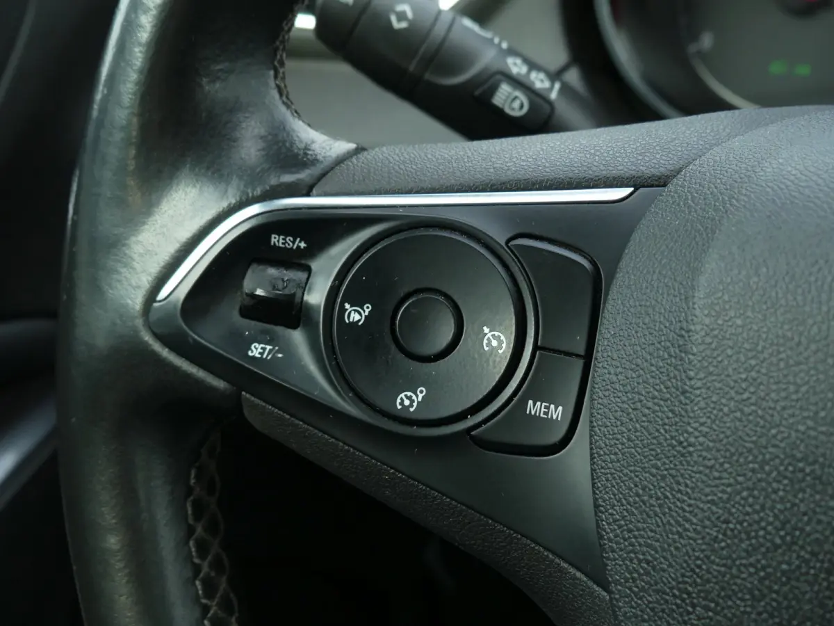 1.2 Turbo Business / Carplay