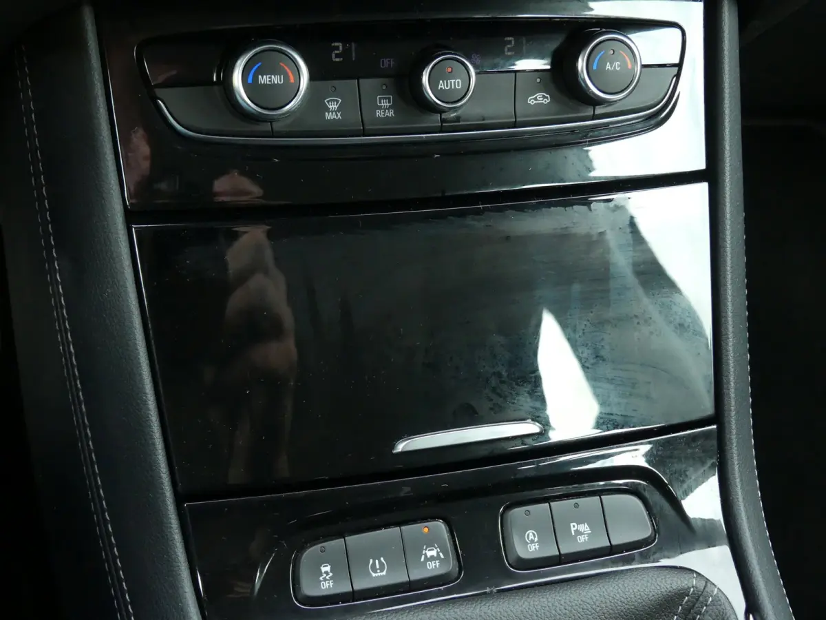 1.2 Turbo Business / Carplay