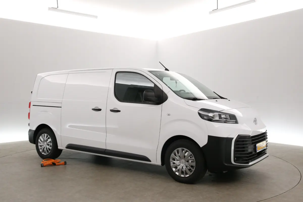 Electric 75 kWh Range L2H1 | NIEUW | Snelladen | SOH 97% | Virtual | Airco | Camera | Cruise | 3 Zits | Carplay | Navi