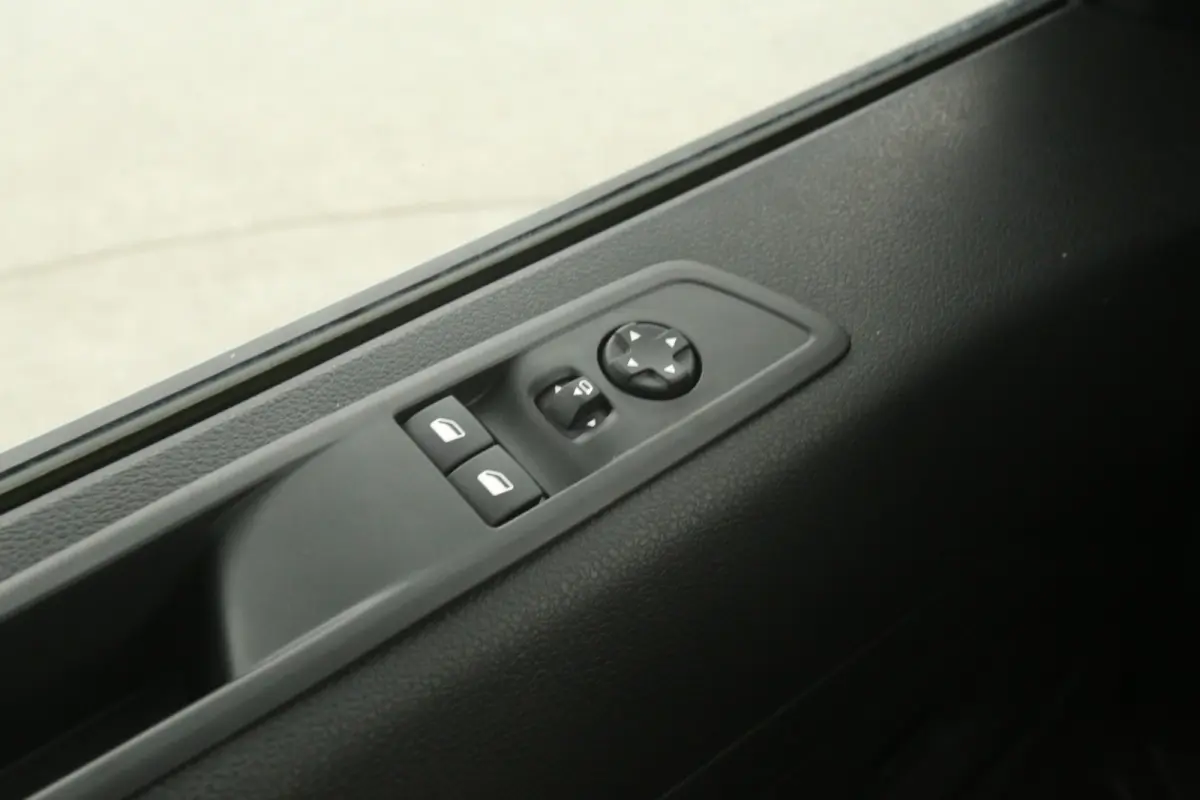 Electric 75 kWh Range L2H1 | NIEUW | Snelladen | SOH 97% | Virtual | Airco | Camera | Cruise | 3 Zits | Carplay | Navi