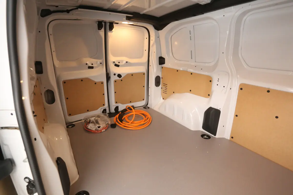 Electric 75 kWh Range L2H1 | NIEUW | Snelladen | SOH 97% | Virtual | Airco | Camera | Cruise | 3 Zits | Carplay | Navi