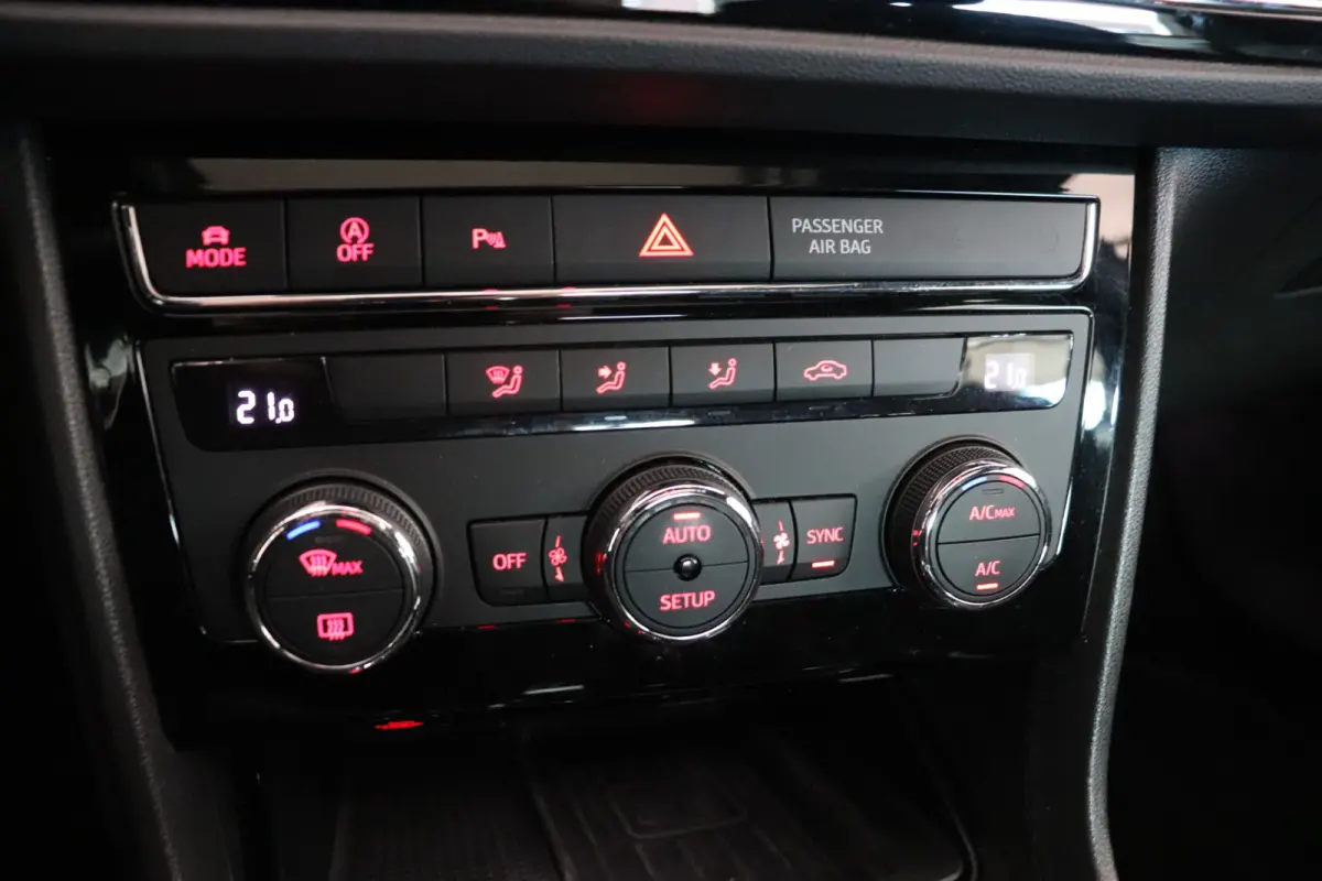 1.5 TSI FR Ultimate Edition Black. Automaat , panoramadak.