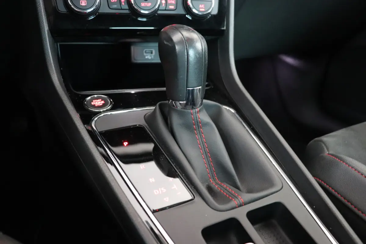 1.5 TSI FR Ultimate Edition Black. Automaat , panoramadak.