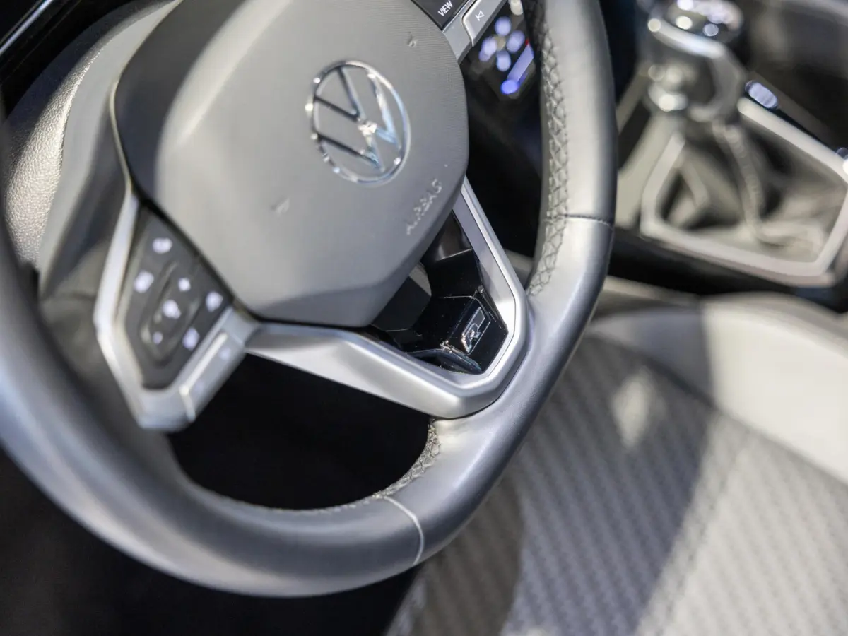 1.5 TSI 2x R-Line / 150pk / Trekhaak / Stoelverwarming / Virtual cockpit /