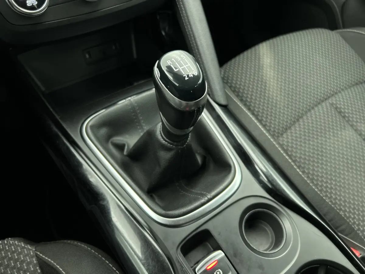 1.3 TCe 141PK / Trekhaak / Airco / Cruise-ctr. / Navigatie / Lmv 17" / Pdc v+a / Apk 10-2026